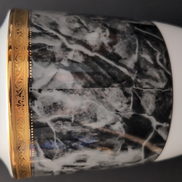 Vintage Majestic Contemporary Fine China Vase By Noritake . - Picture 2 of 10